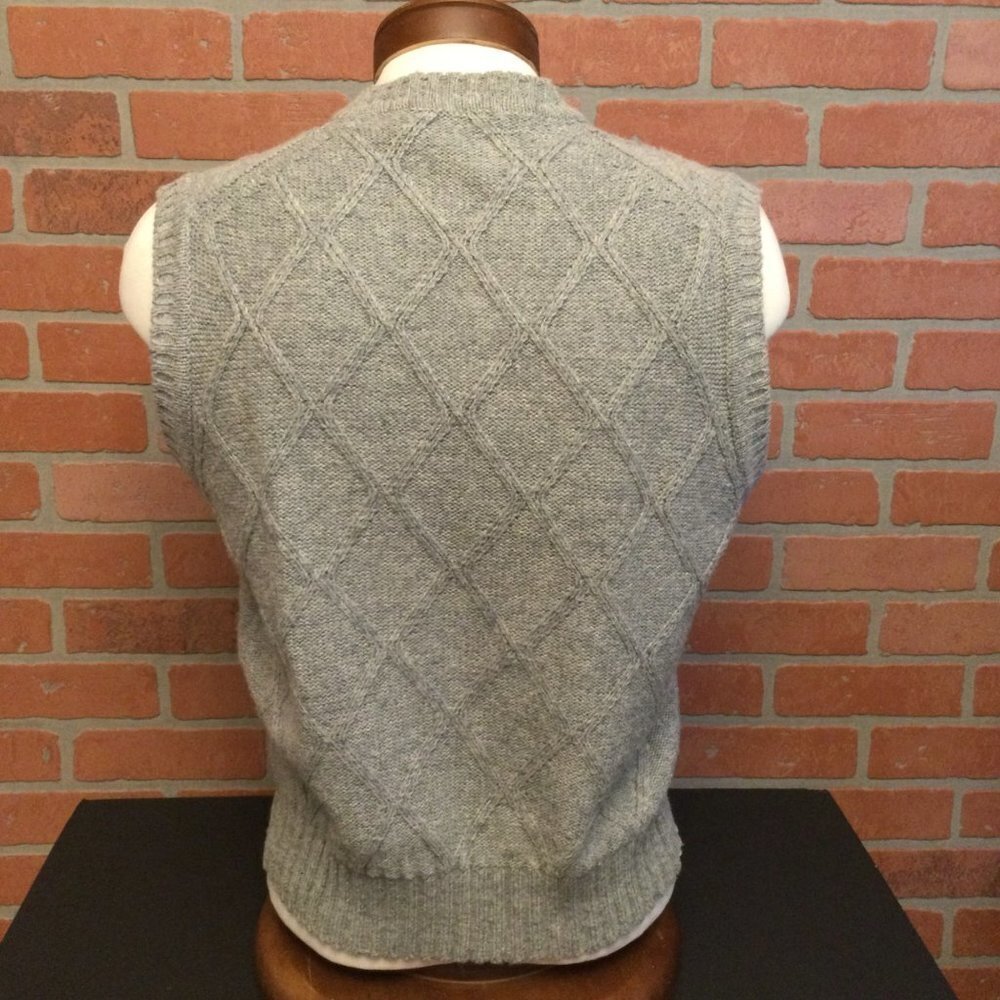Izod Lacoste Mens Sweater Vest Size Large Grey Sleeveless Pullover Cable Knit Ar View 3